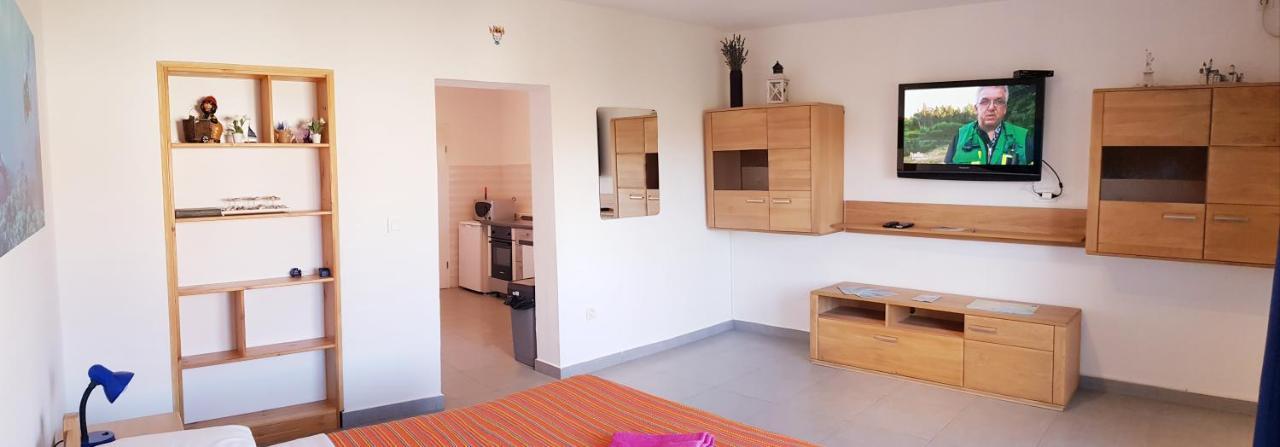 Apartmani Zem, Krk Veglia Exterior foto