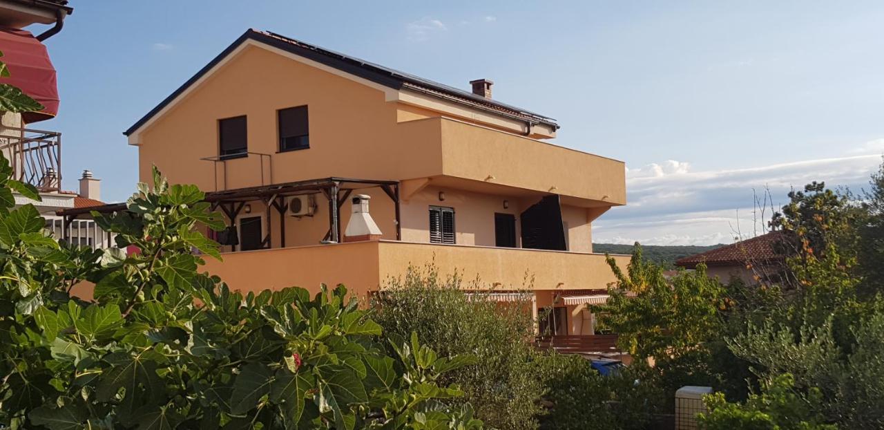 Apartmani Zem, Krk Veglia Exterior foto